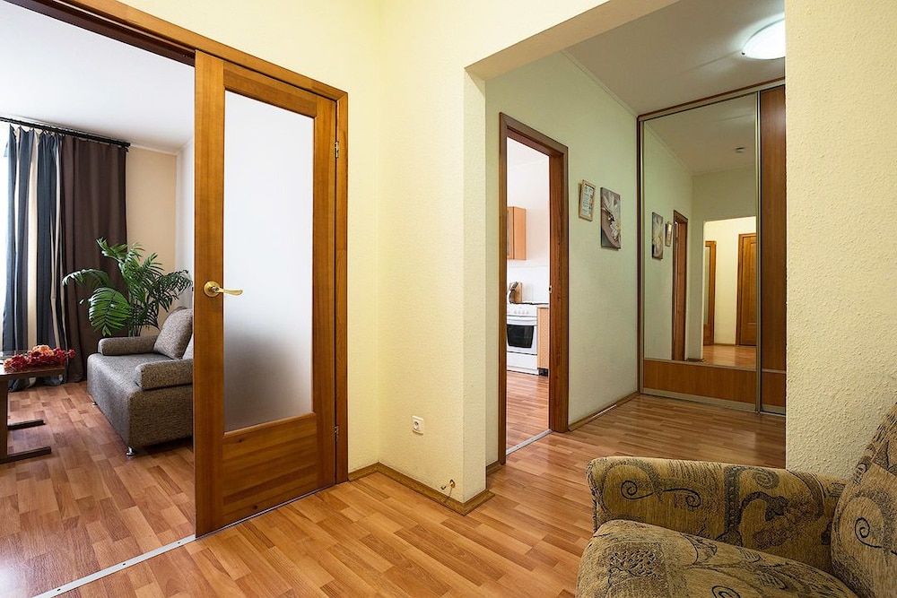 Apartment Etazhydaily Malysheva 4B