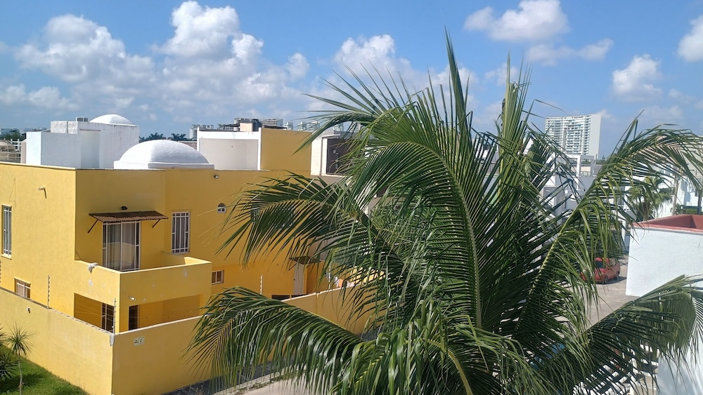 Majestic Blue Bay of Cancun - Up to 14 Pax