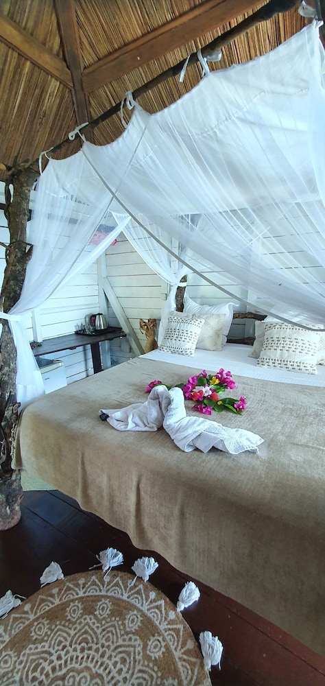 Ravoraha Ecolodge