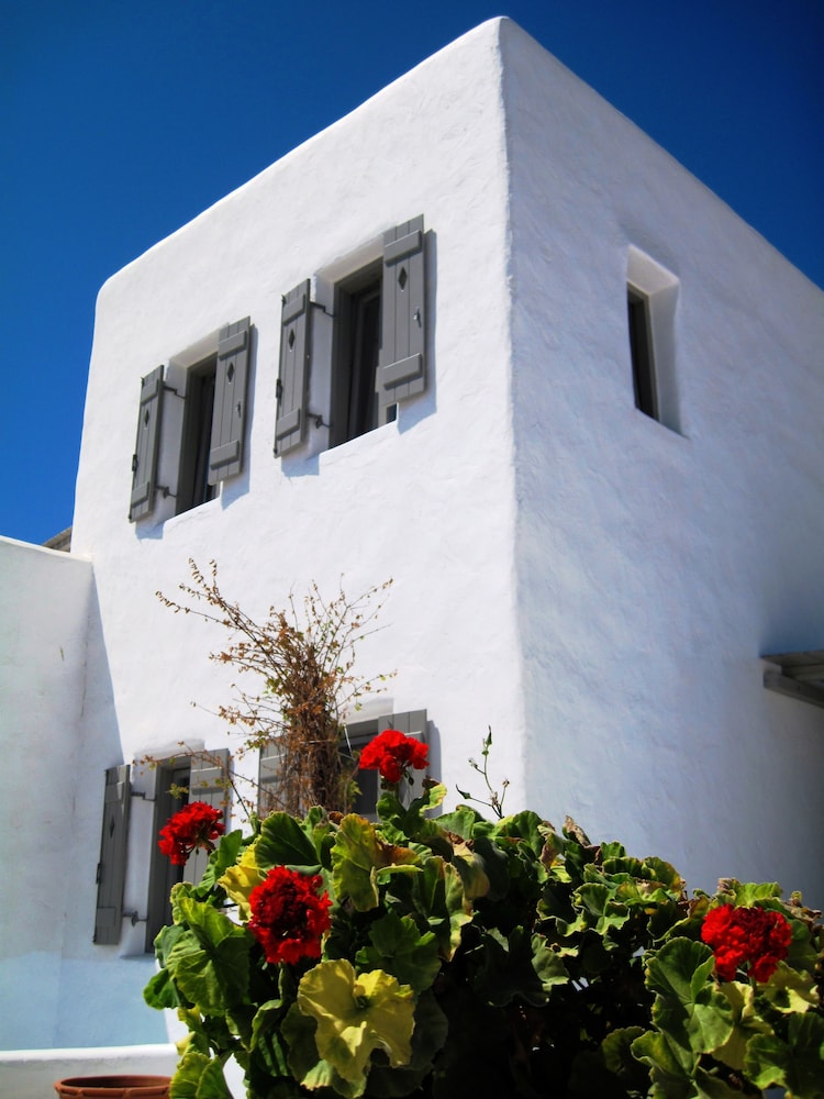 Aeraki Villas
