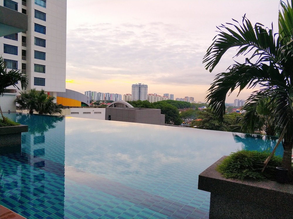 Ais-kacang Sweet home Luxury Apartments