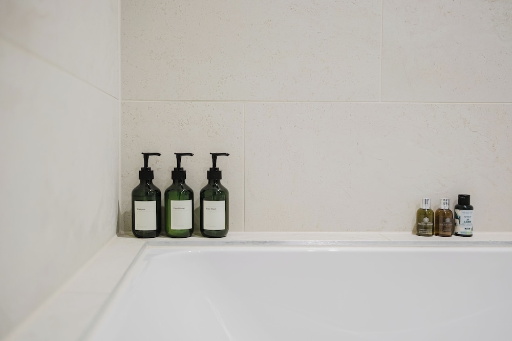 Stylish Retreat with Garden in Tetbury