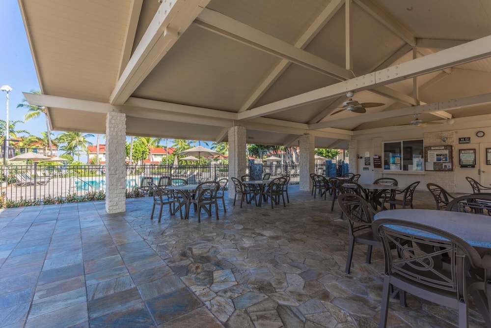 Exquisite Oceanfront Beautifully Upgraded Corner Unit - Vrkcv