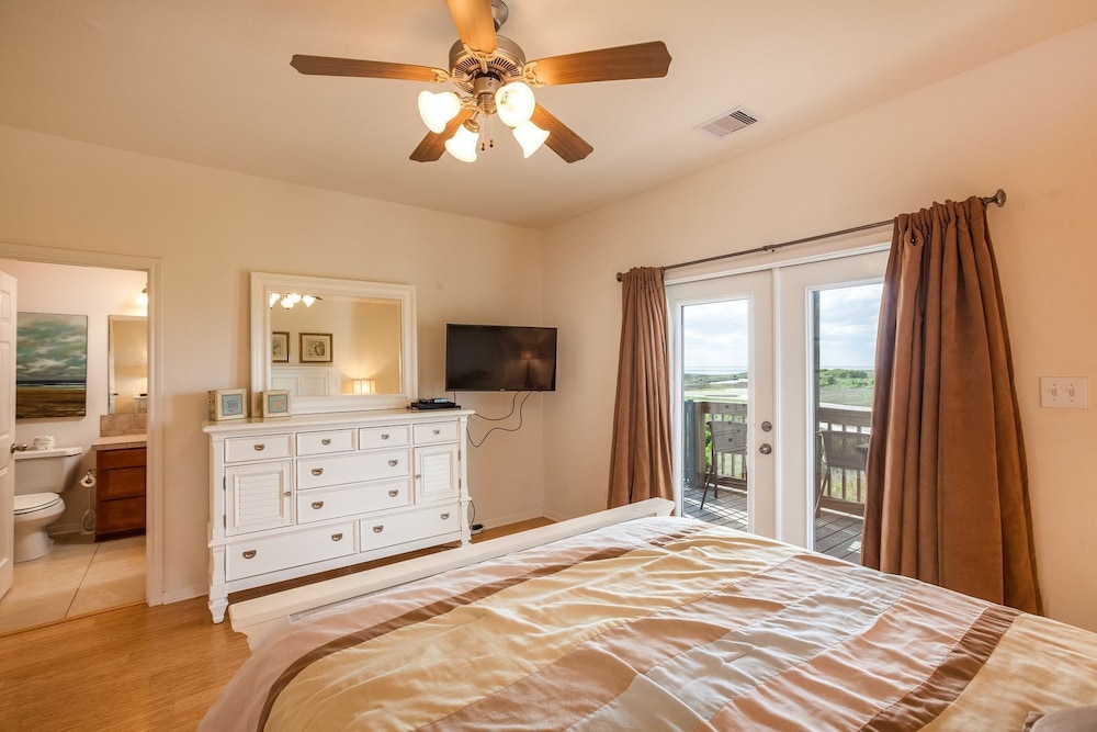Sandy Hook by Ryson Vacation Rentals