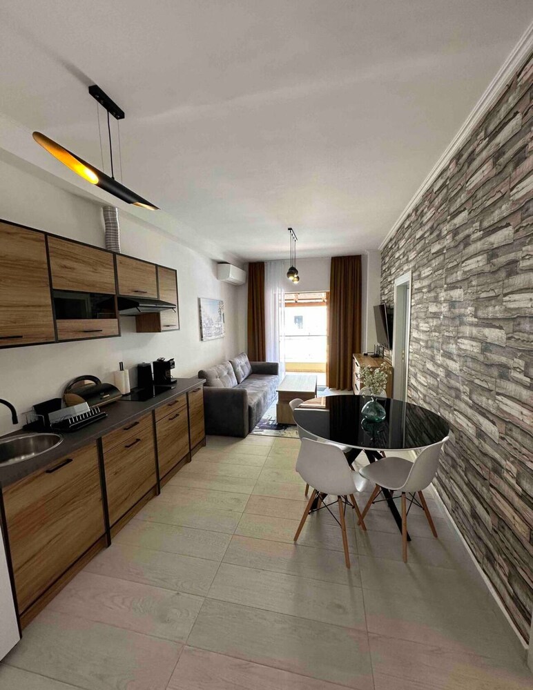 Saranda Exclusive Apartment 2