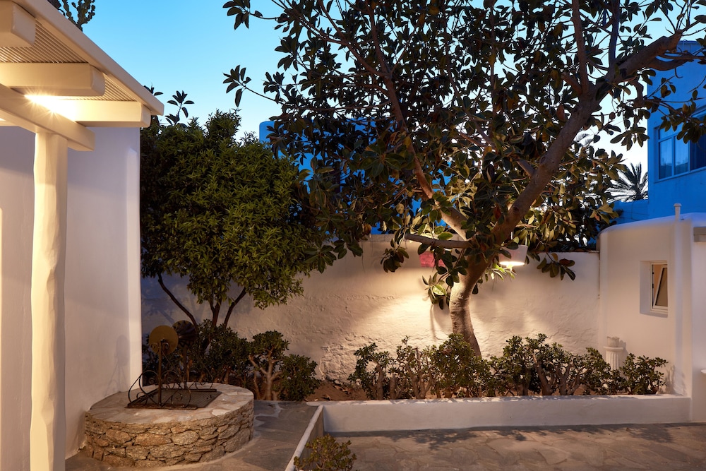Mykonos Town Suites