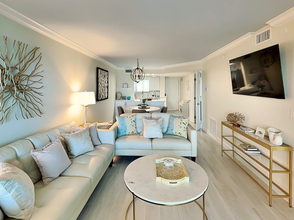 Seaside 1 by Distinctive Beach Rentals