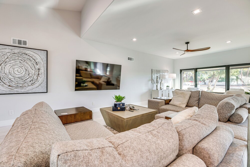 Luxury Scottsdale Home w/ Private Pool & Gas Grill