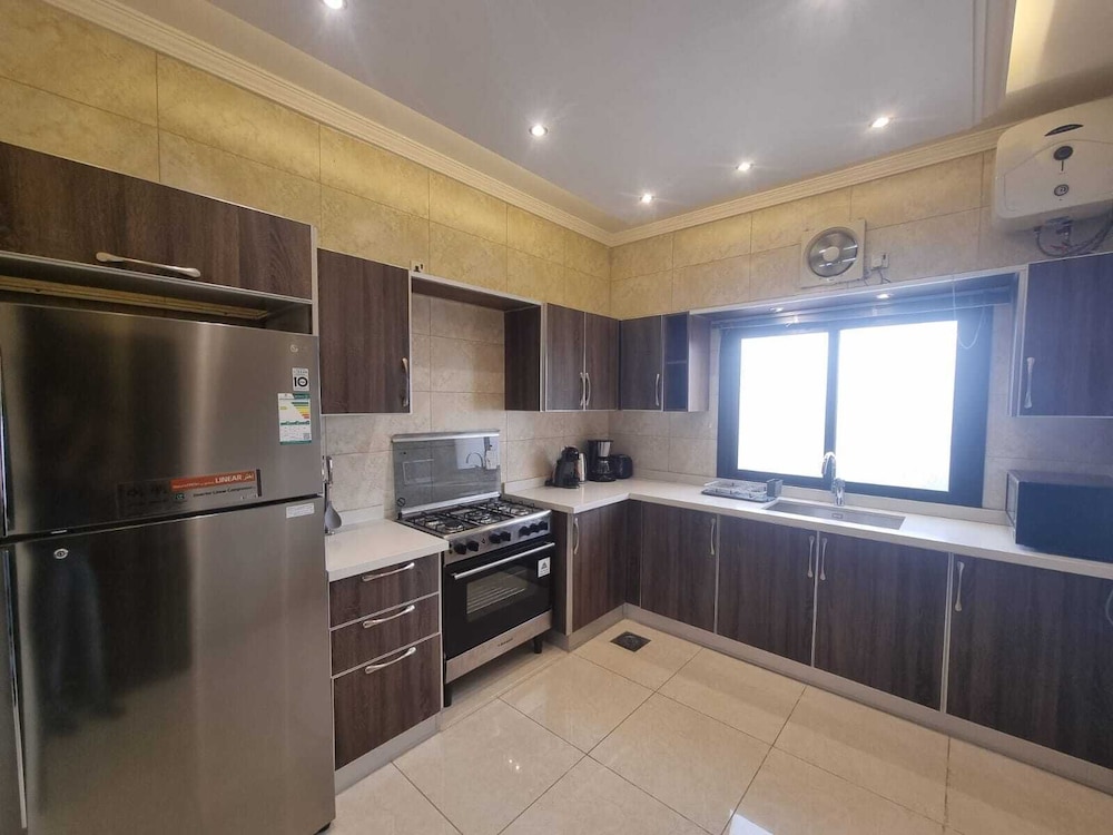 Hometel Khozama Jed
