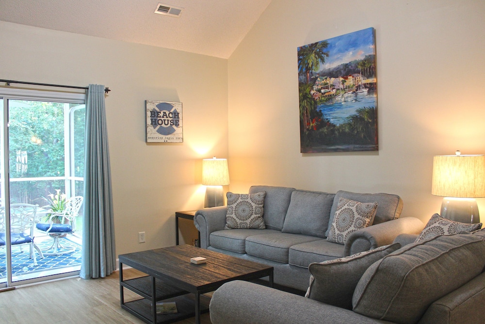 Barefoot Resort by Palmetto Vacations