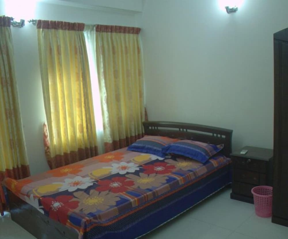 Furnished Flat In Block C Bashundhara RA view 3
