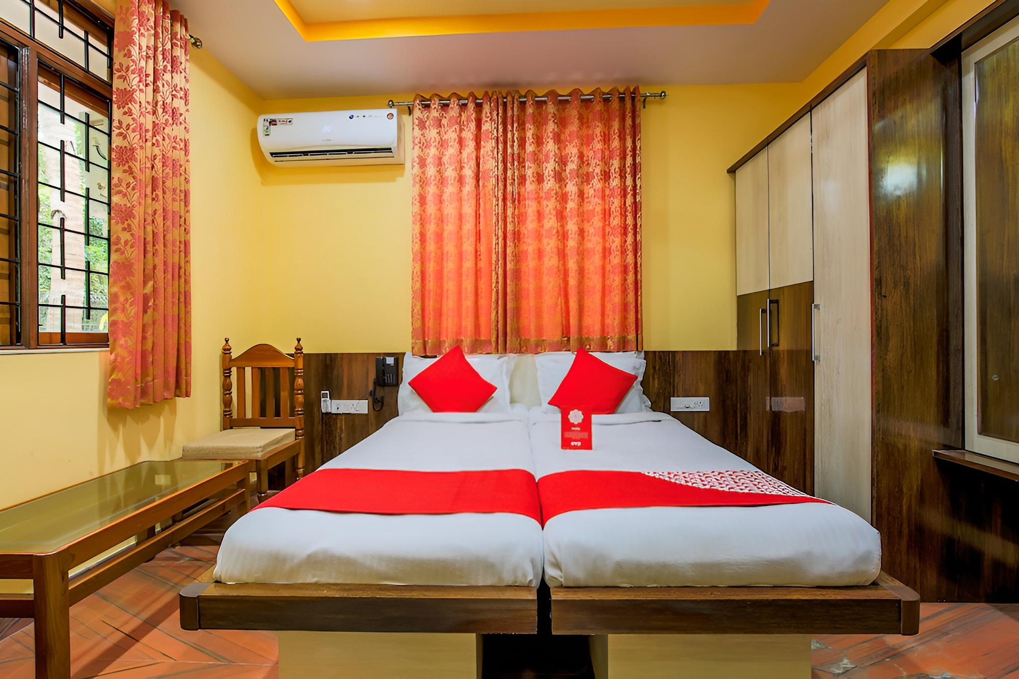 Meera Motels & Residency