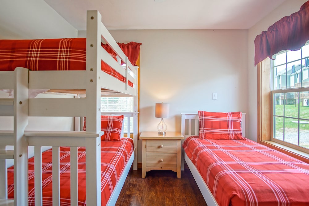 Camp 4 #21: 2 Bedrooms, 2.5 Baths: Slope Side, Gas Fireplace
