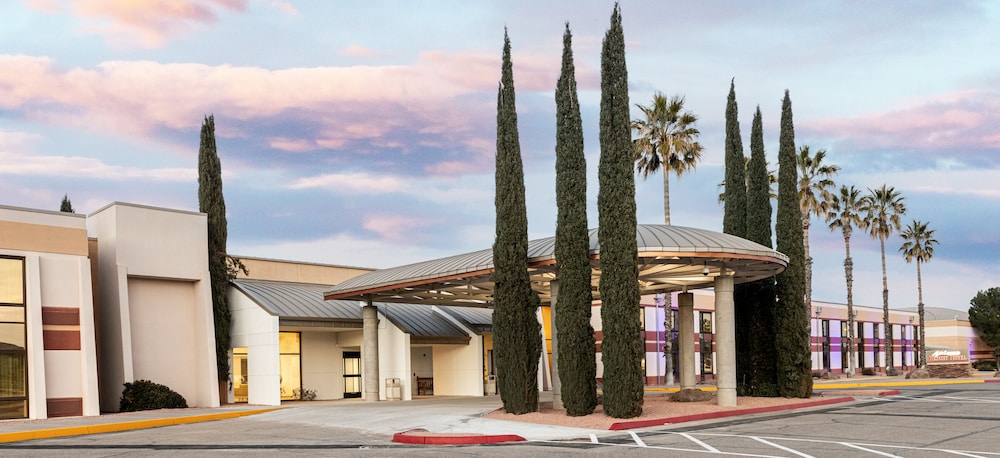 Apache Gold Resort Hotel