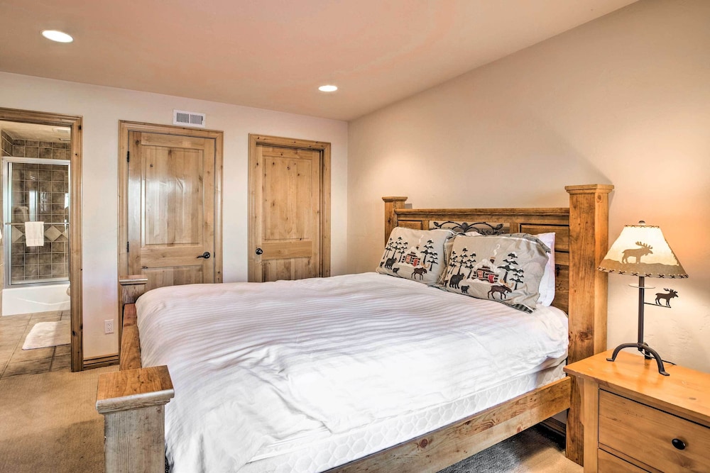 Dreamy Mtn Retreat w/ Hot Tub: 3 Mi to Ski Resorts view 3