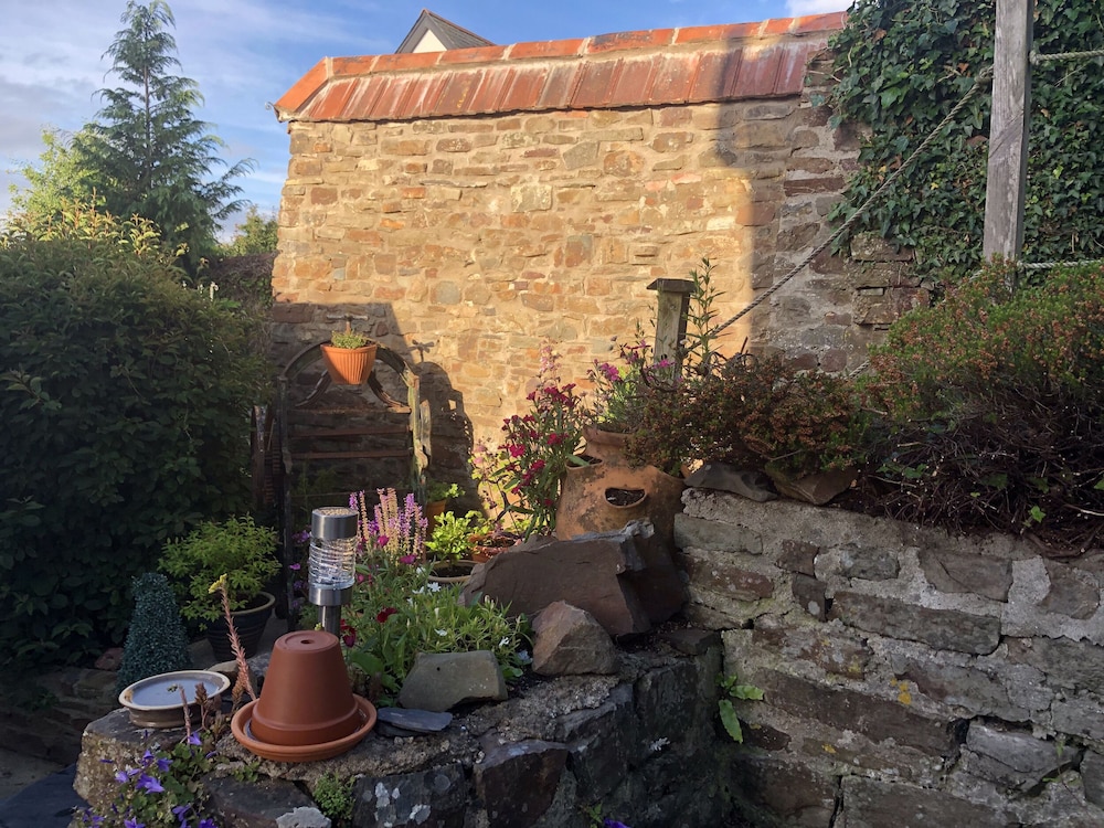 Courtyard Cottage