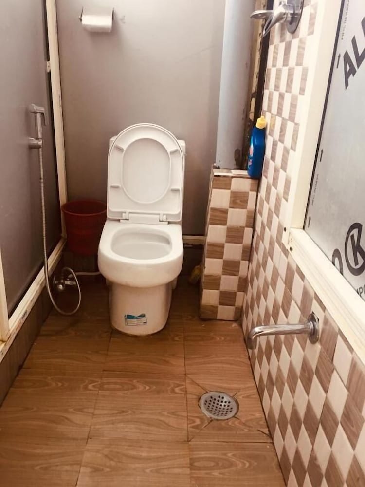 Sara's Backpackers Hotel