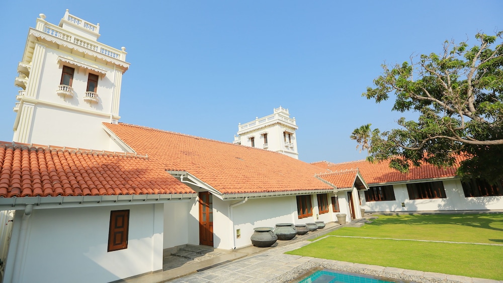 Yoho Monsoon Villa