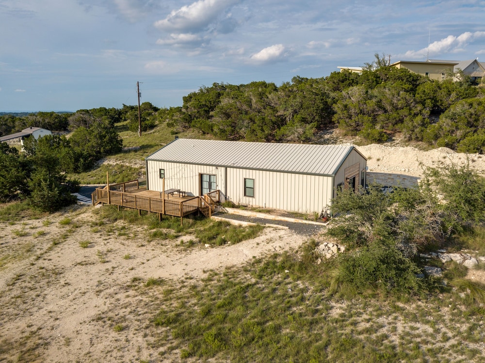 Getaway w/ Fire Pit 5 Mi to Pedernales River! - Property Image 12