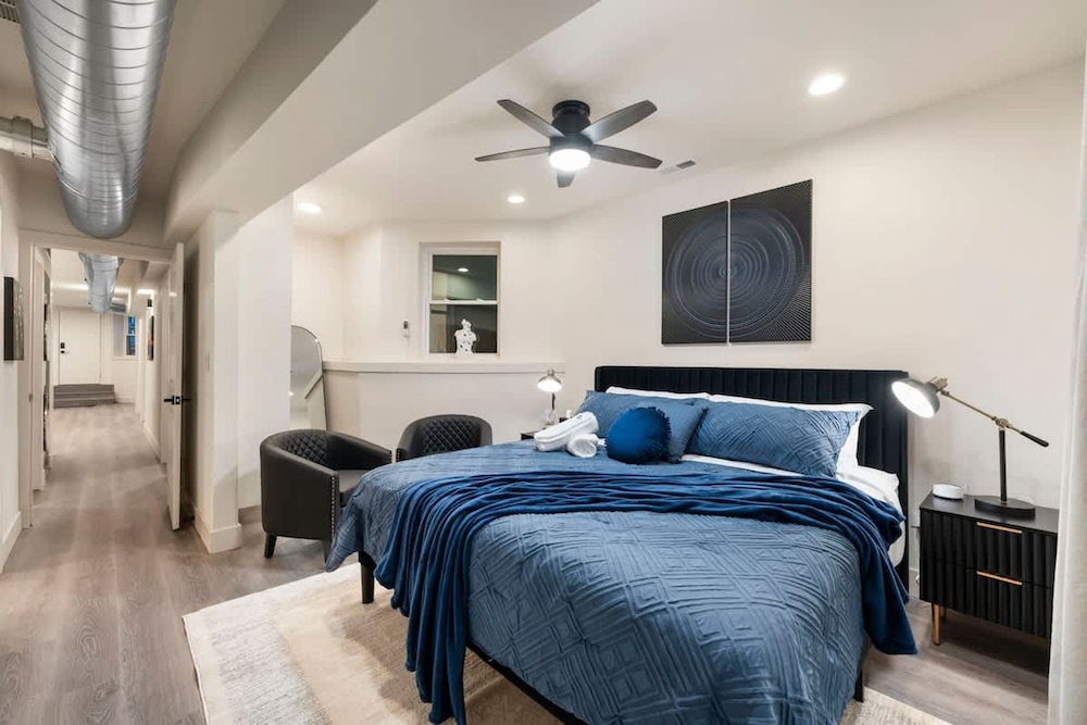 Luxury 2BR 2BA in Wicker Park
