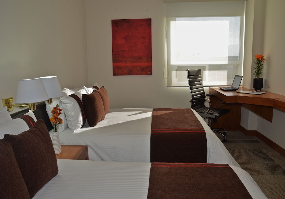 Monterrey Vacations - Hotel Mision Express Monterrey Aeropuerto La Fe - Property Image 3