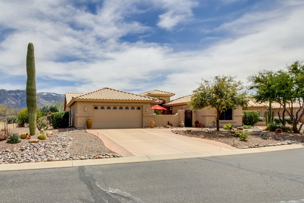 Rustic Tucson Vacation Rental w/ Pool & Spa! view 5