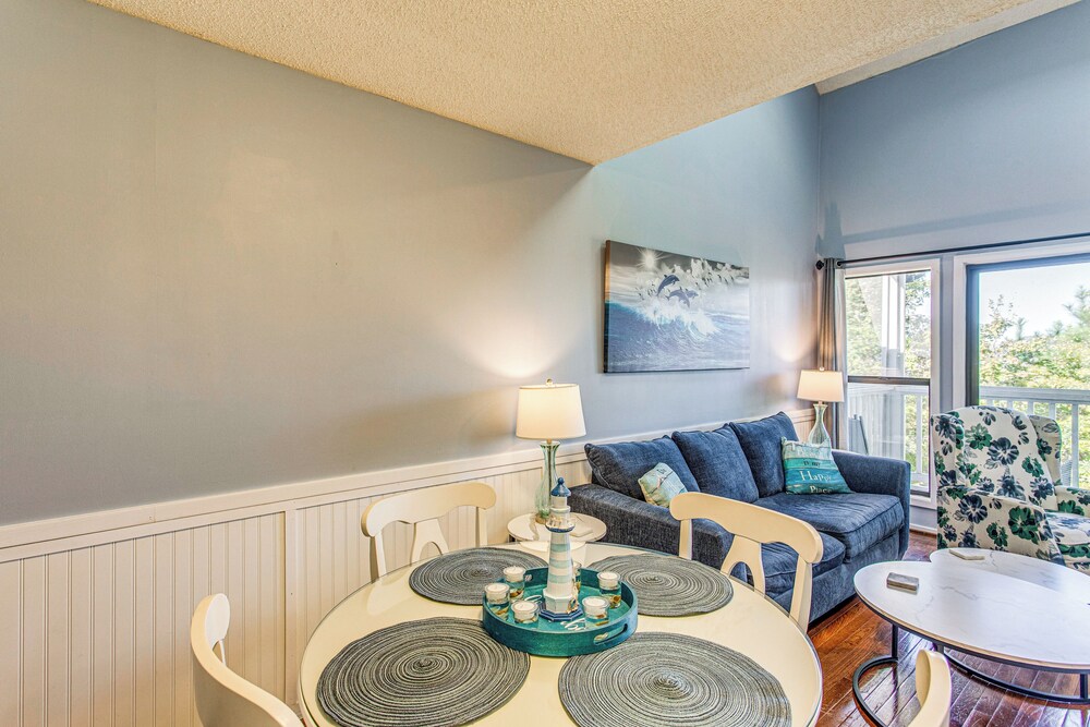 Golf, Gamble & Deep-sea Fish: Little River Condo