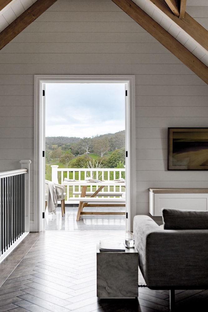 The Loft at Linnaeus Farm Berry - by Linnaeus Collection