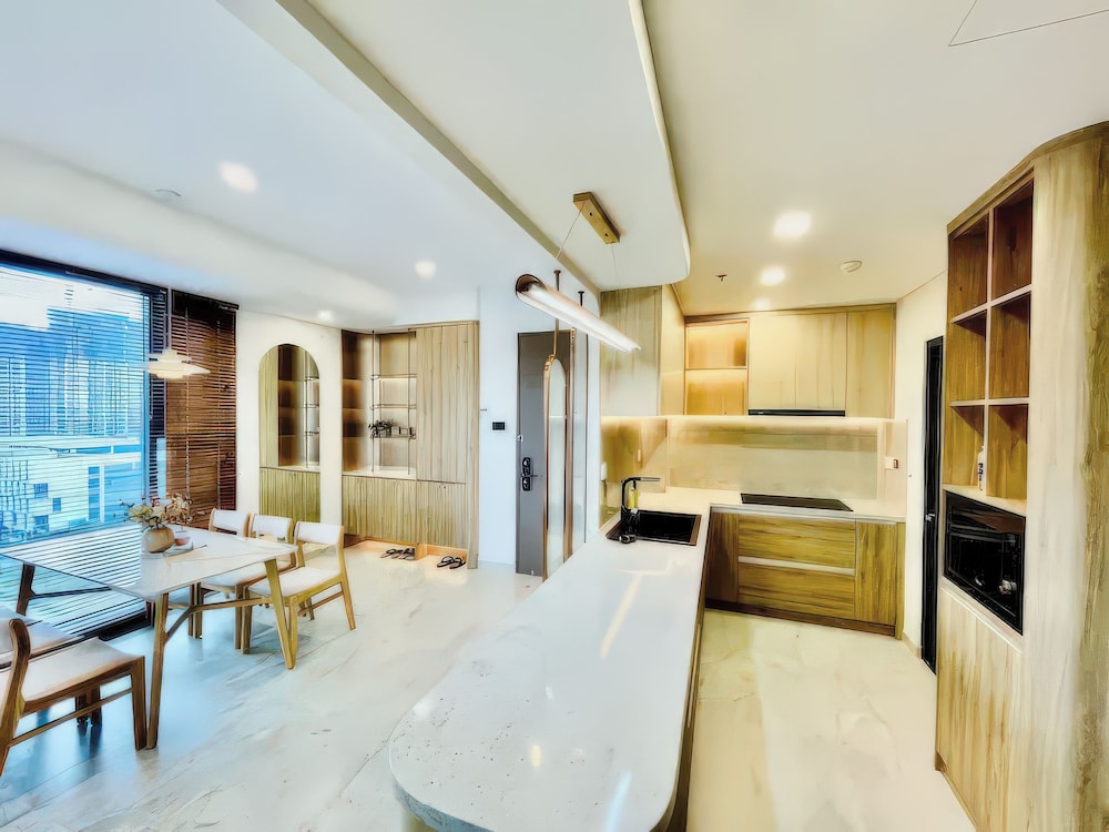 Genius Saigon - Luxury Apt walk to SECC