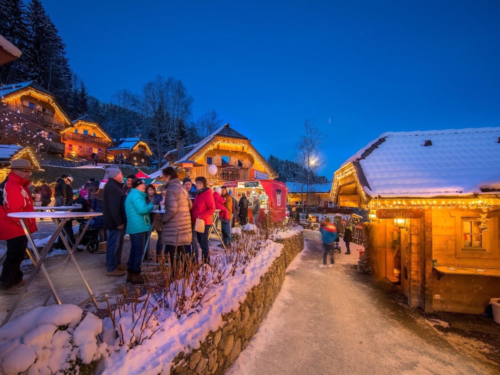 Chalet in Wildkogel Near Ski Slopes & Pool