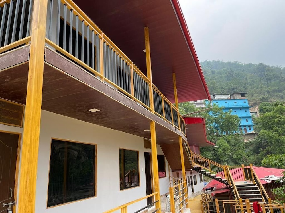 New Mandakini River Resort