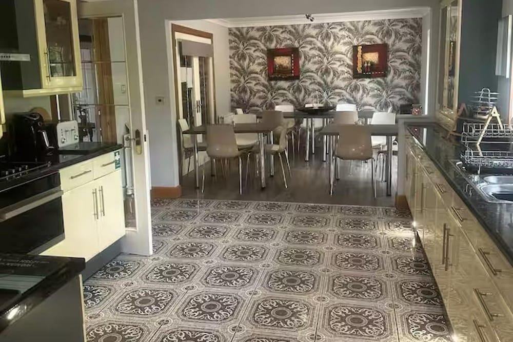 Shottskirk 5-bed Farmstay, Sleeps 13 With Hot Tub