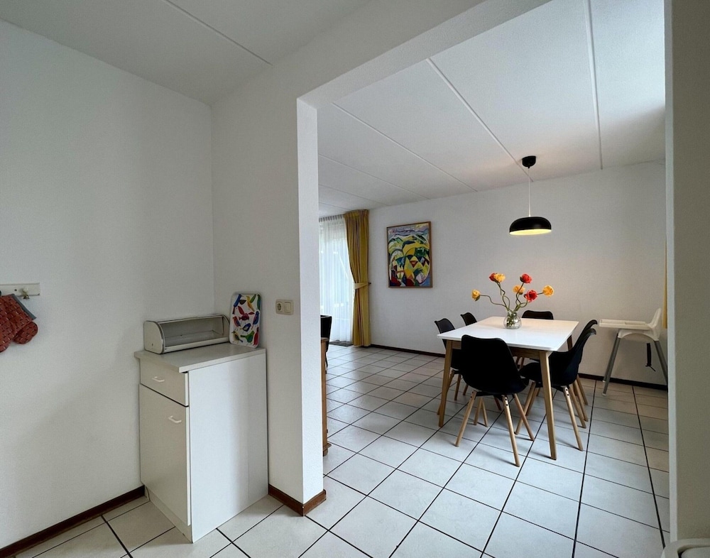 Holiday Bungalow With Wifi Near Beach