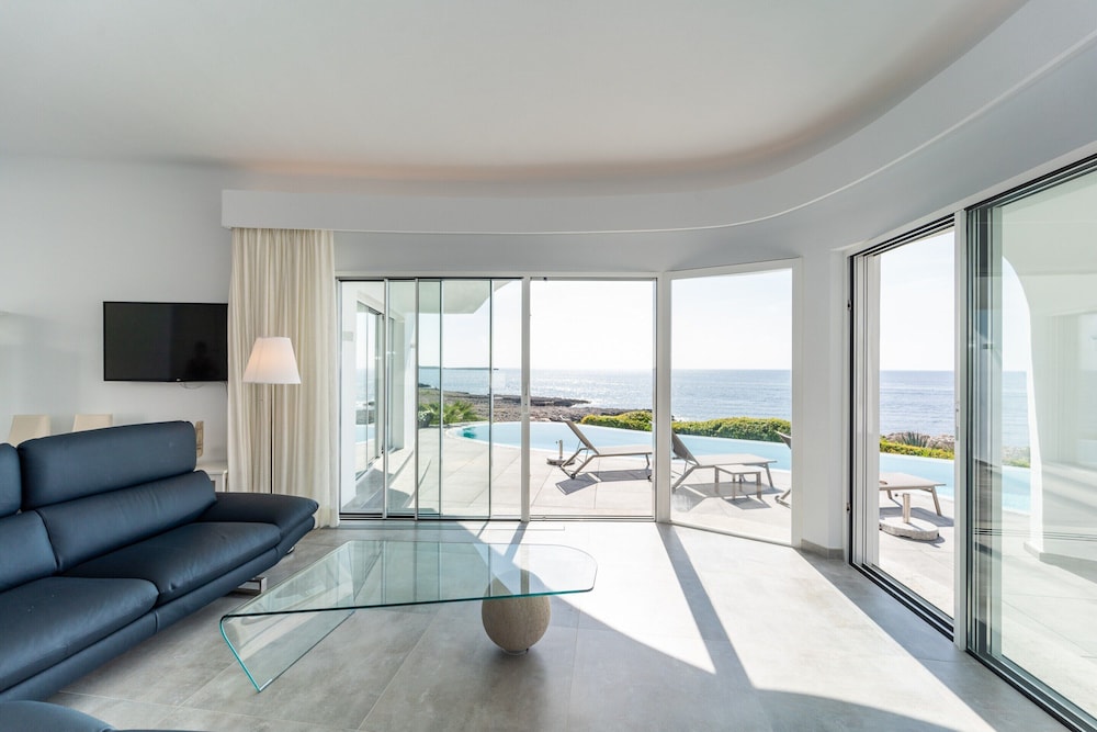 Villa Gaudina - Villa With Private Pool. Free Wifi