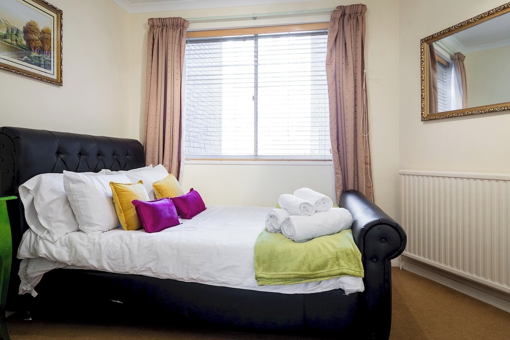 Luxury Villa 6 Bedrooms Next to Marble Arch