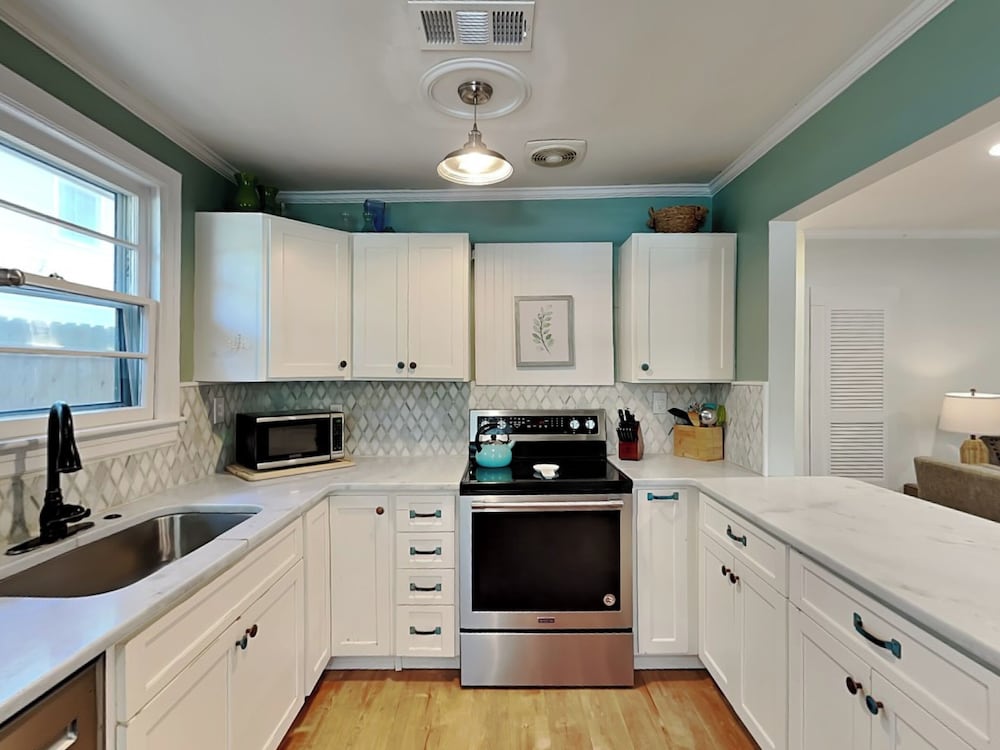 Little Blue Beach House by Tybee Vacation Rentals