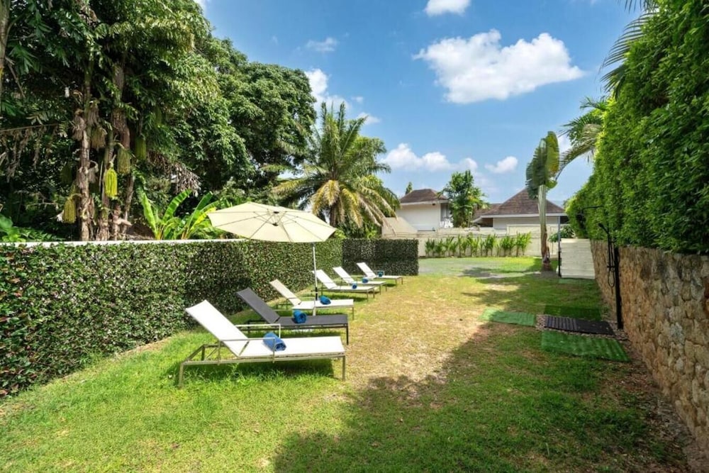 Oxavia Garden Bungalow B1-B2