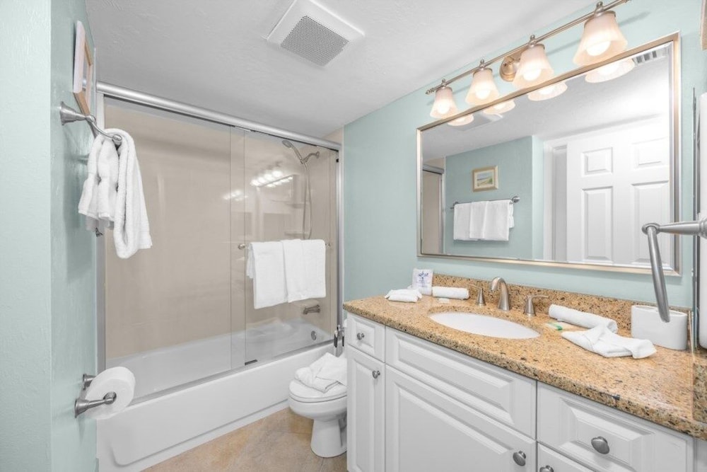 Pointe Santo B31 2 Bedroom Condo