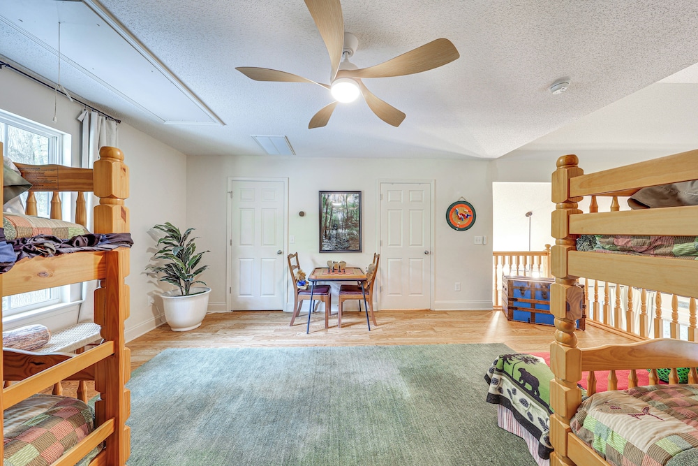 Fisher's Retreat Near Lake Thurmond: Tignall Home