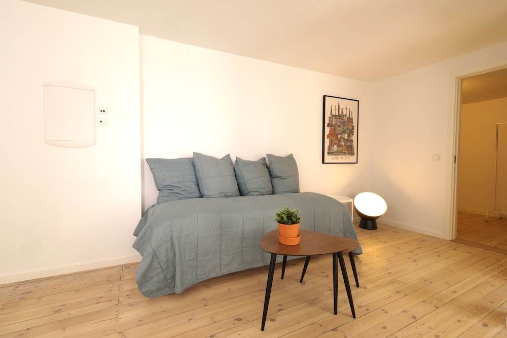 Rent a place to sleep 3 view 5