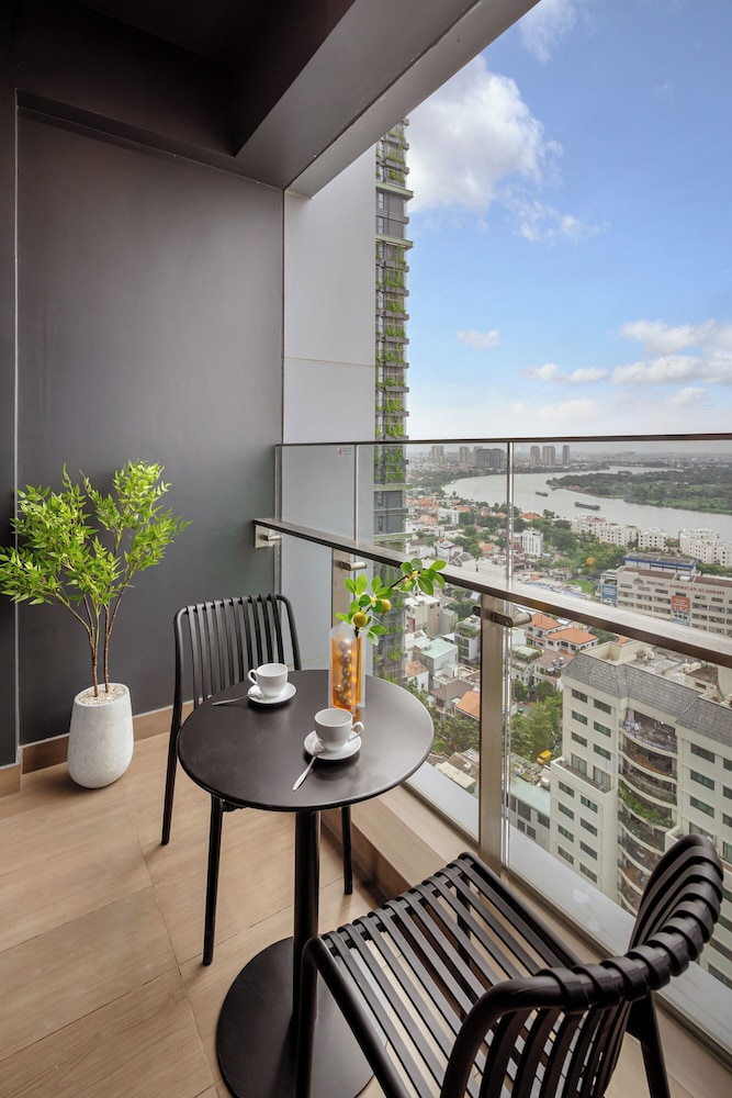 Lumiere Riverside by TrueStay