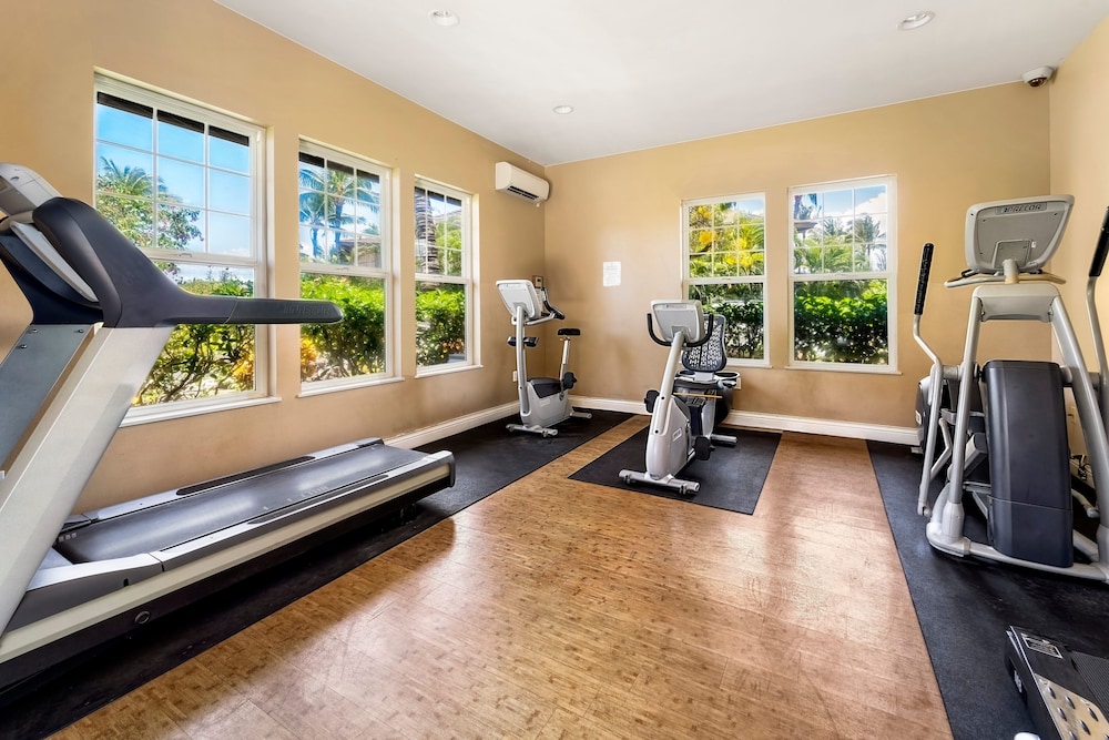 Spacious Townhome - Close to Beaches & Shopping! - Vrkcv