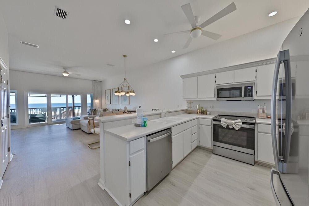 Gulfs Edge Townhome #7- Sun-kissed Memories