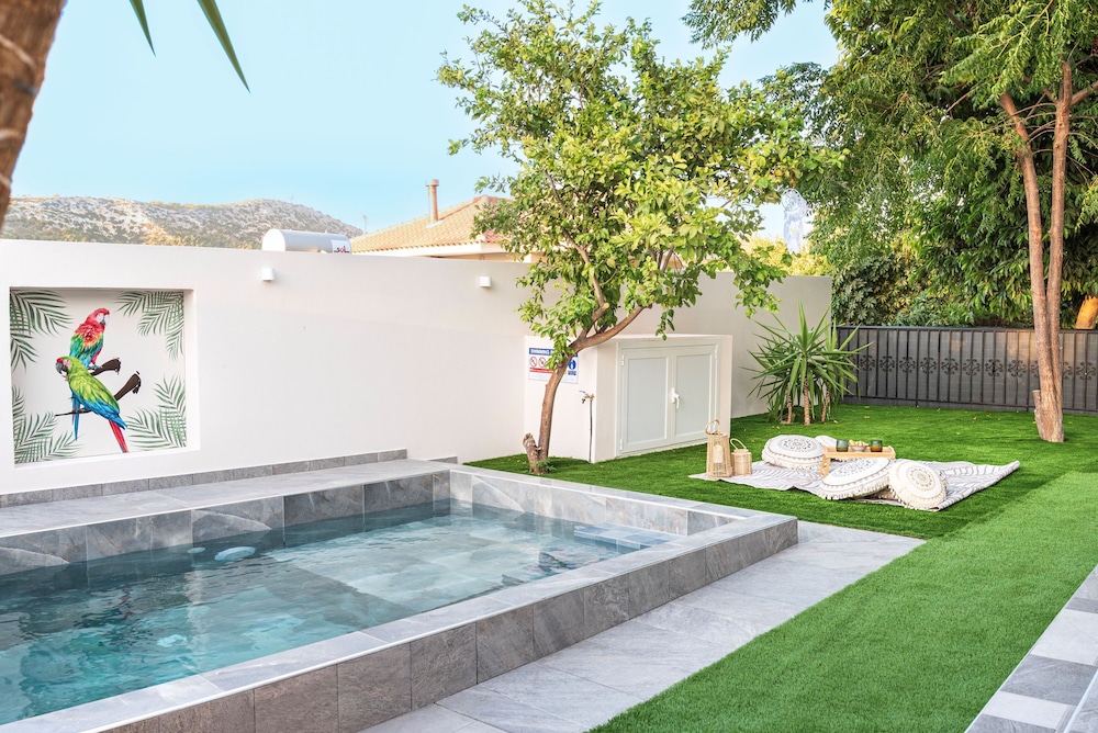 Paradissia Luxe Villa With Private Swimming Pool