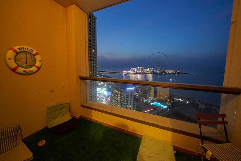 Bombay Backpackers DXB - Adults Only
