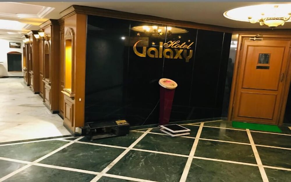 Lobby & Reception