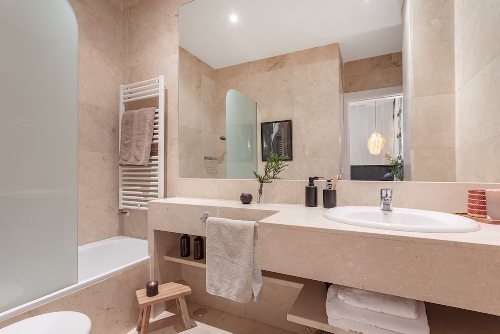 Zillah - 2 Bedrooms in Azca