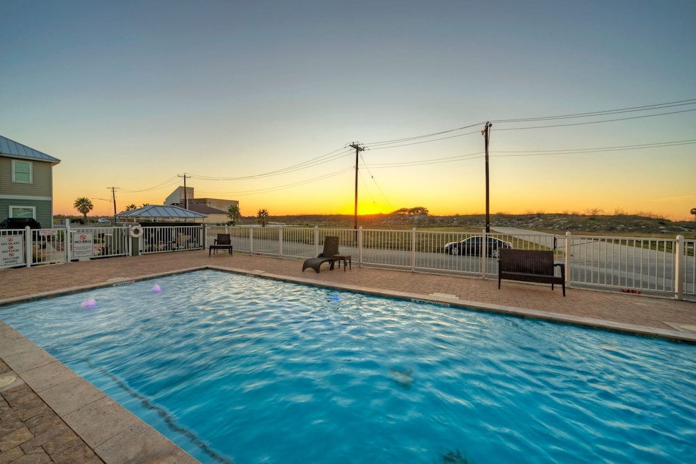 Villa La Isla Family Condo With Pool Near Corpus Christi s Best Beaches Dining
