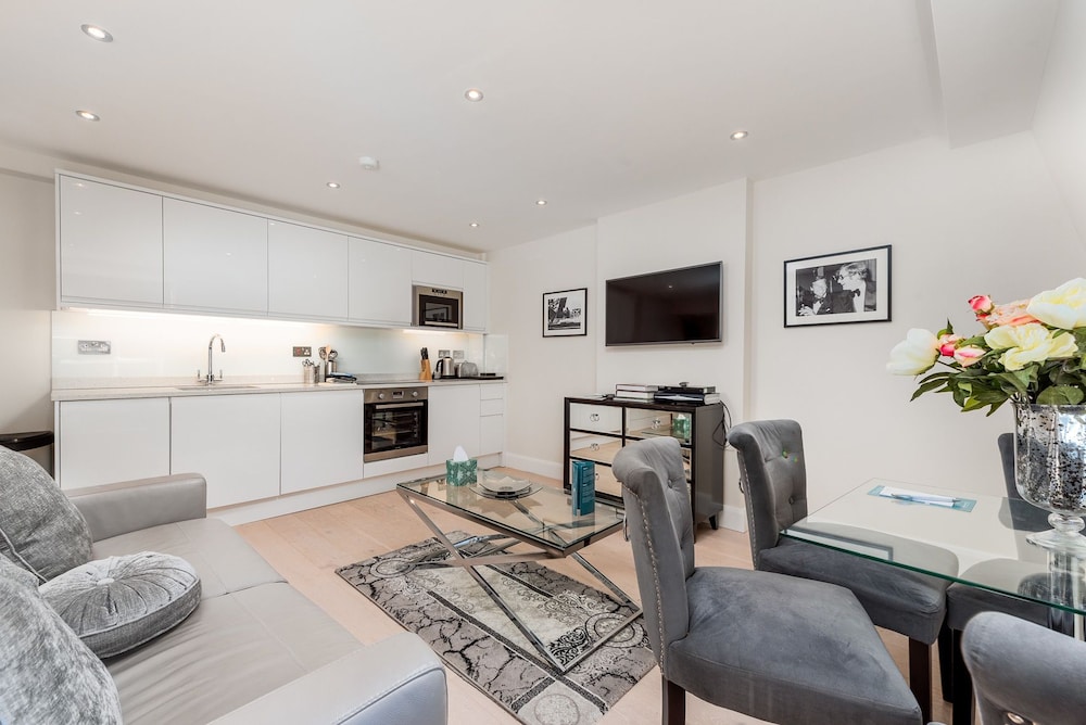 Nell Gwynn House Apartments