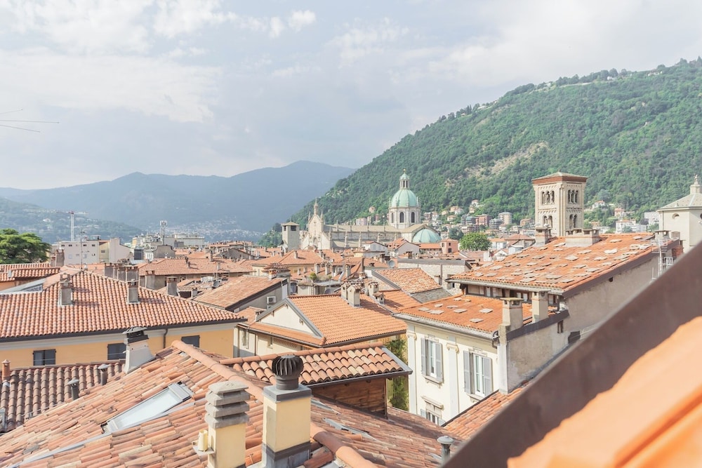 Rooftop Nest in Como City Center by Rent all Como